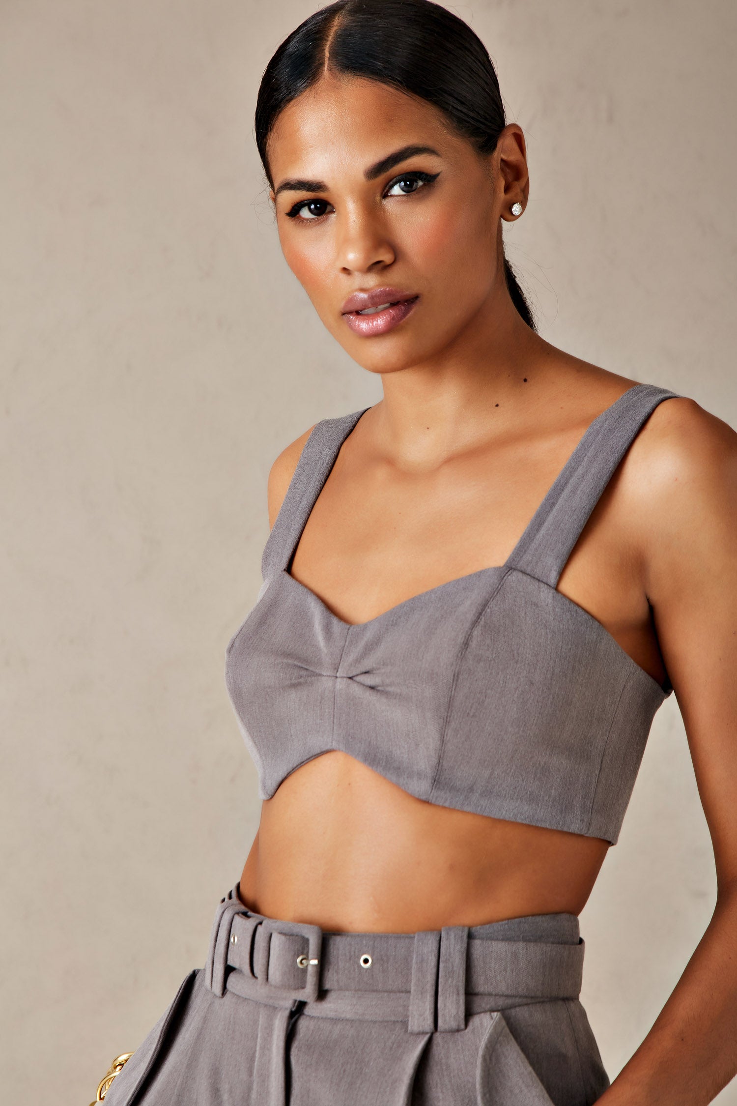 CONJUNTO DE TOP PREGAS BOJO E CALÇA ALFAIATARIA BOLSOS COLEÇÃO INVERNO 22
