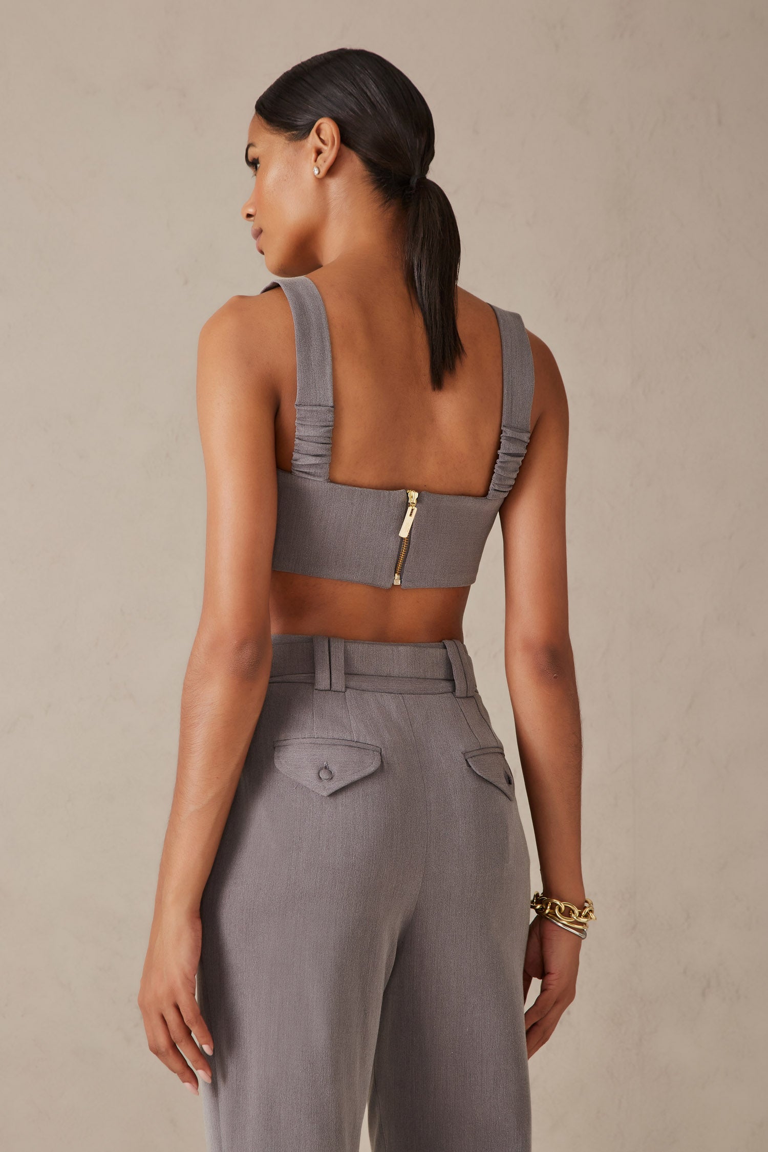 CONJUNTO DE TOP PREGAS BOJO E CALÇA ALFAIATARIA BOLSOS COLEÇÃO INVERNO 22