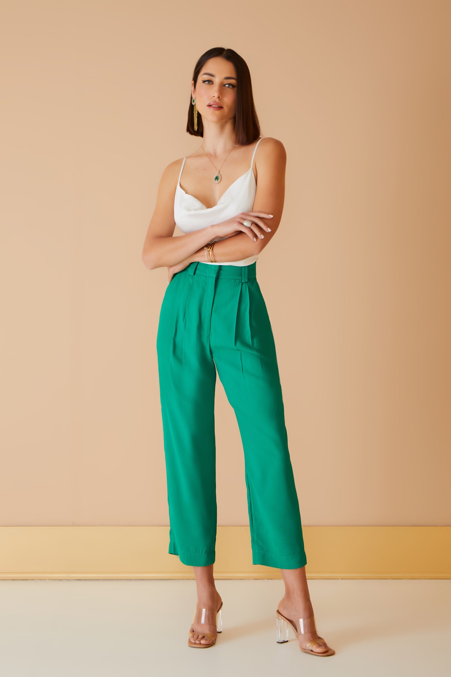 CALÇA DETALHE PREGA COLEÇÃO INVERNO 23