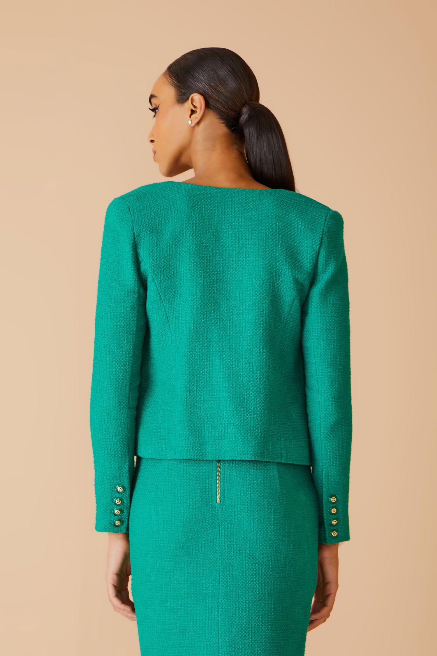 CONJUNTO DE CASACO, TOP E SAIA LONGA TWEED COLEÇÃO INVERNO 23