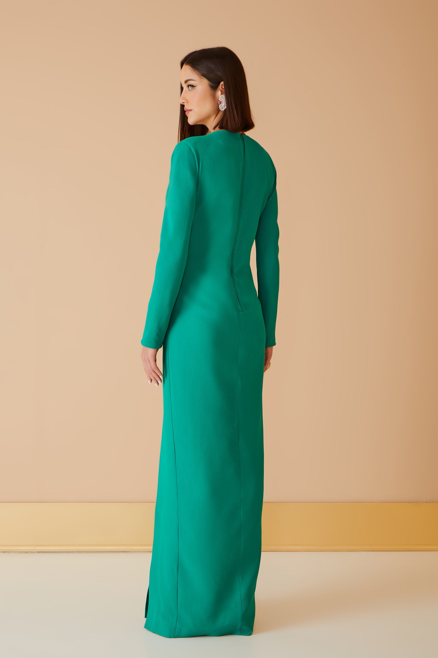 VESTIDO LONGO DECOTE EM V COLEÇÃO INVERNO 23