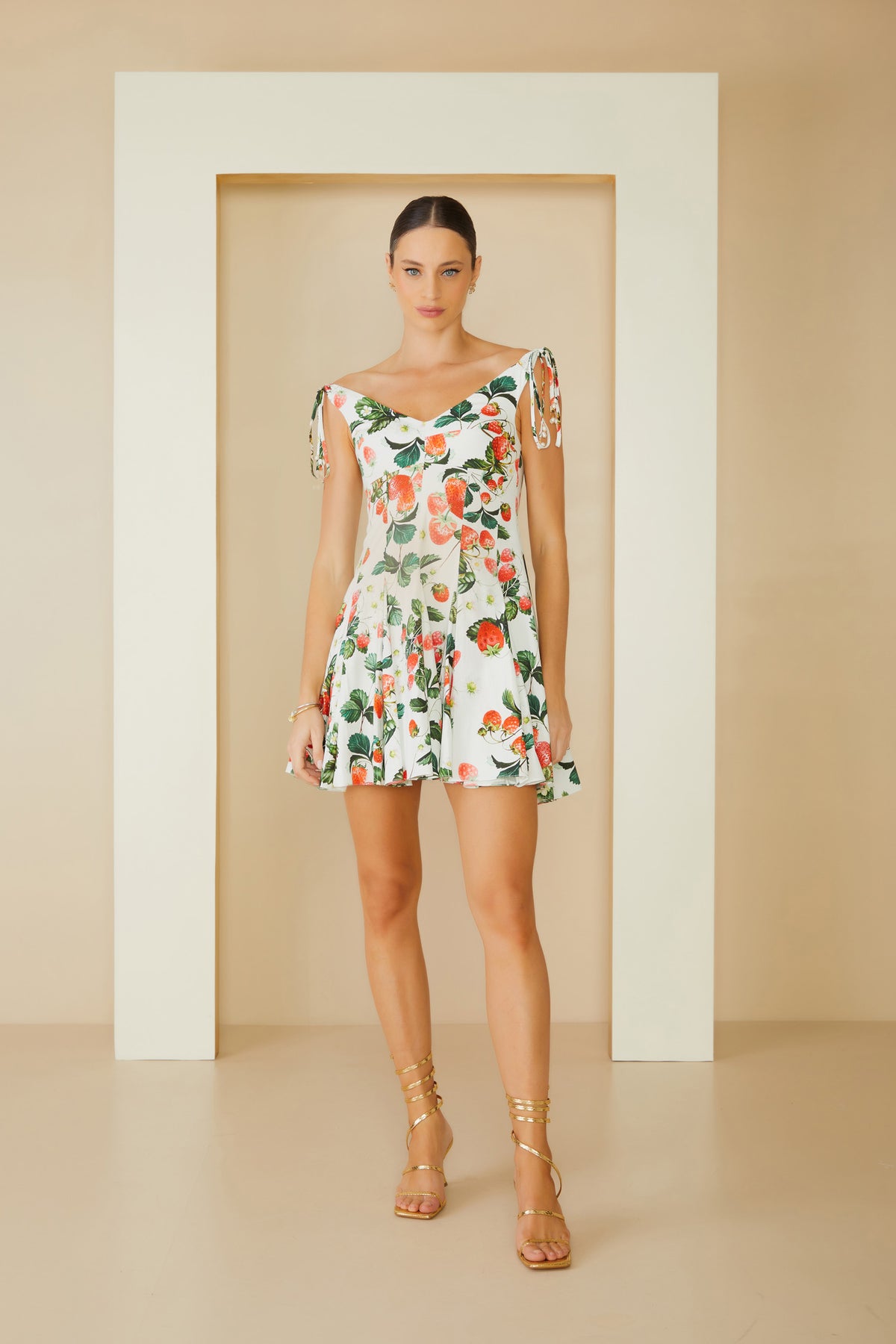VESTIDO CURTO PEROLA COLEÇÃO ALTO VERÃO 23