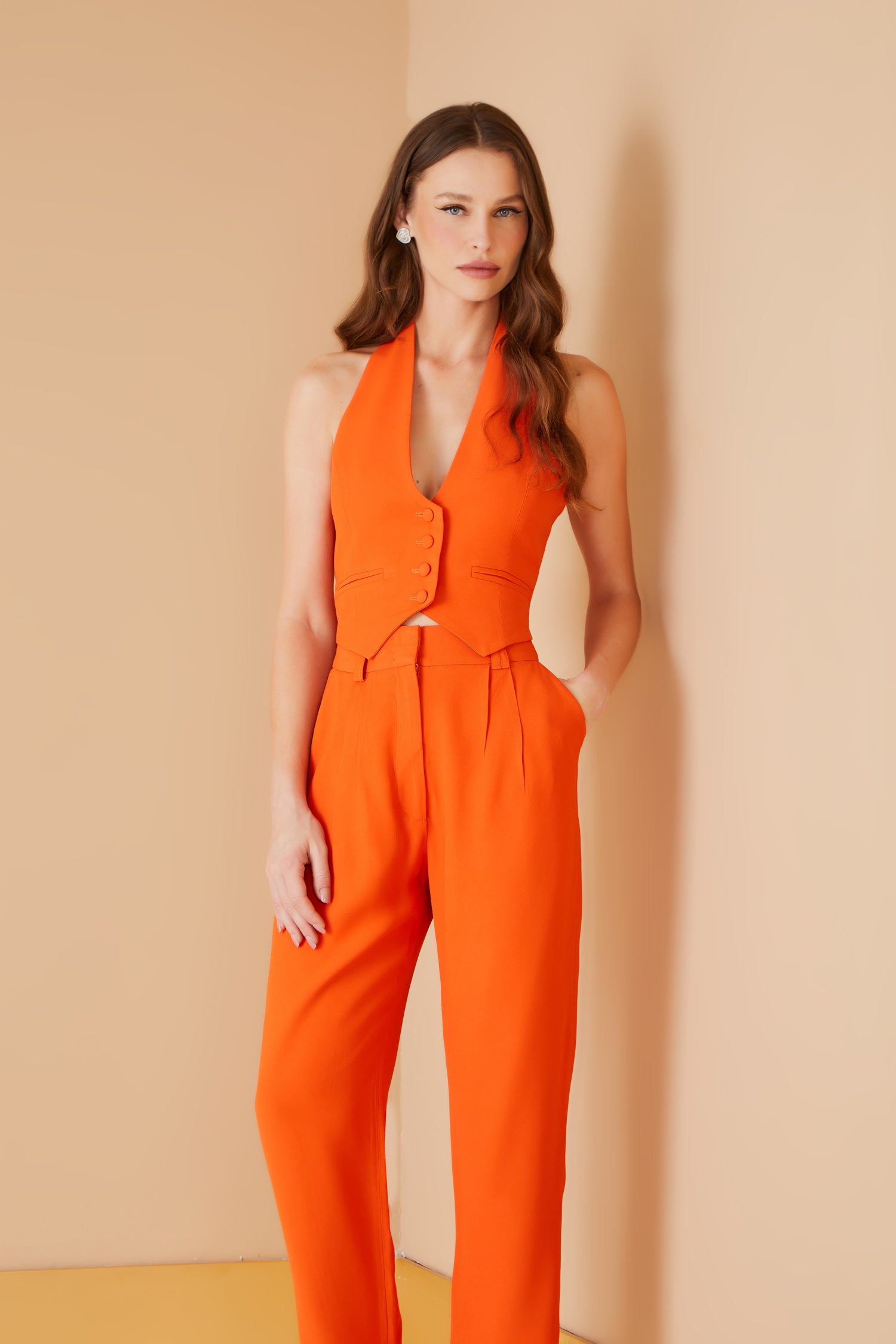 CALÇA DETALHE PREGA COLEÇÃO INVERNO 23